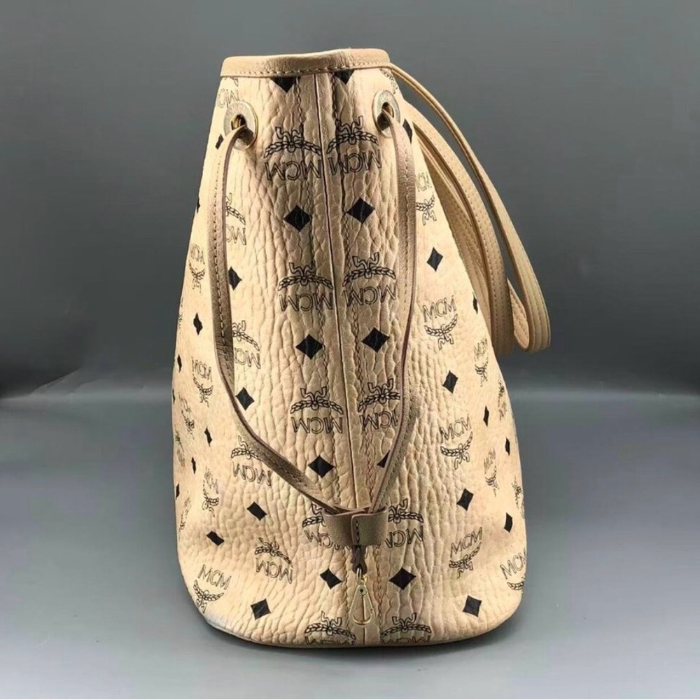 MCM Liz Reversible Tote with Dustbag - Picture 6 of 10